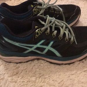 ASCICS Rarely Been Worn! Perfect Running Shoes!